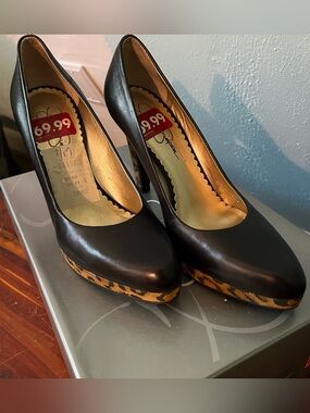 Jessica Simpson Black Leather & Leopard High Heels